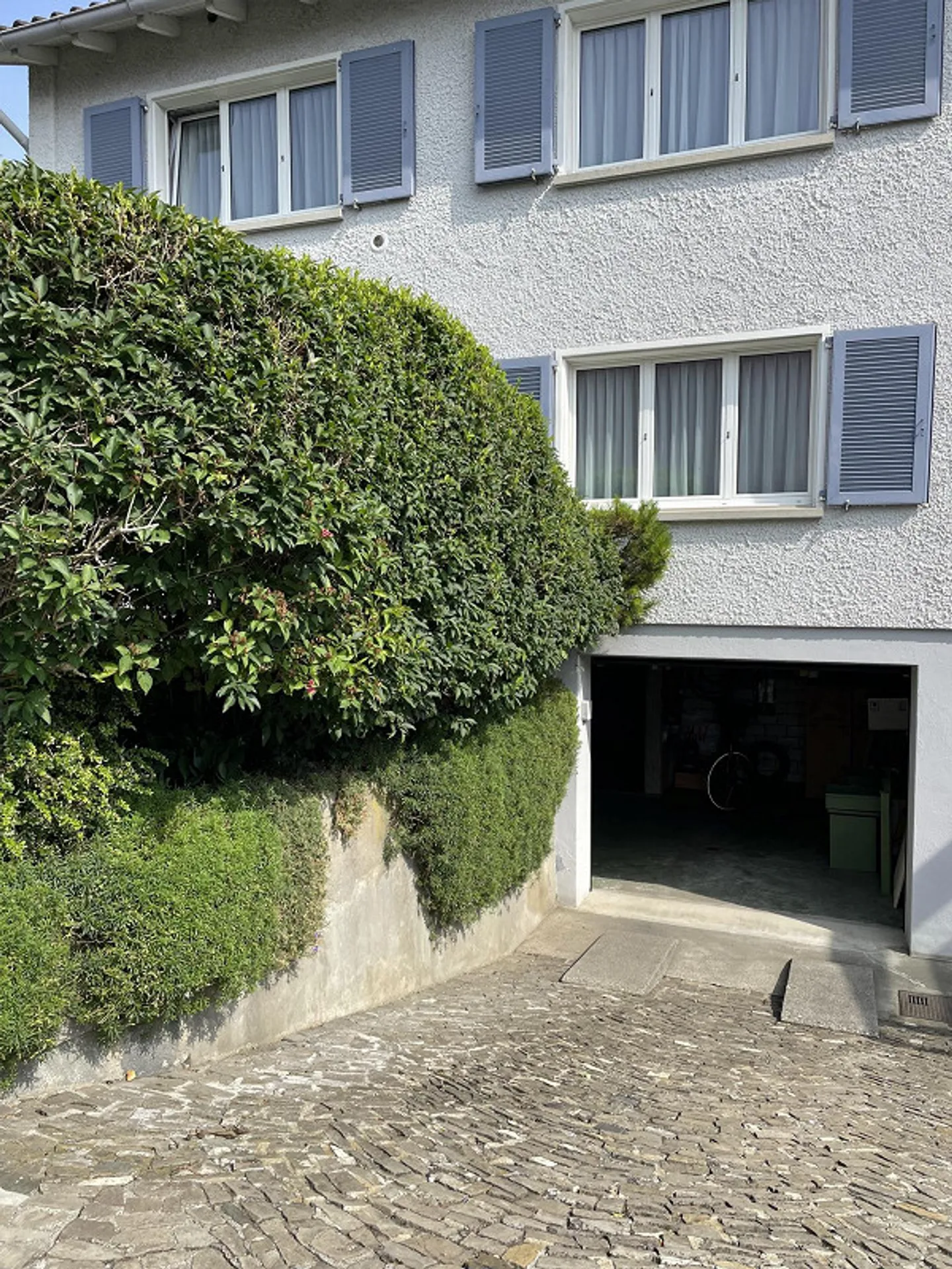 Comprehensively renovated 5.5-room house with garden and garage - Photo 14 of 14