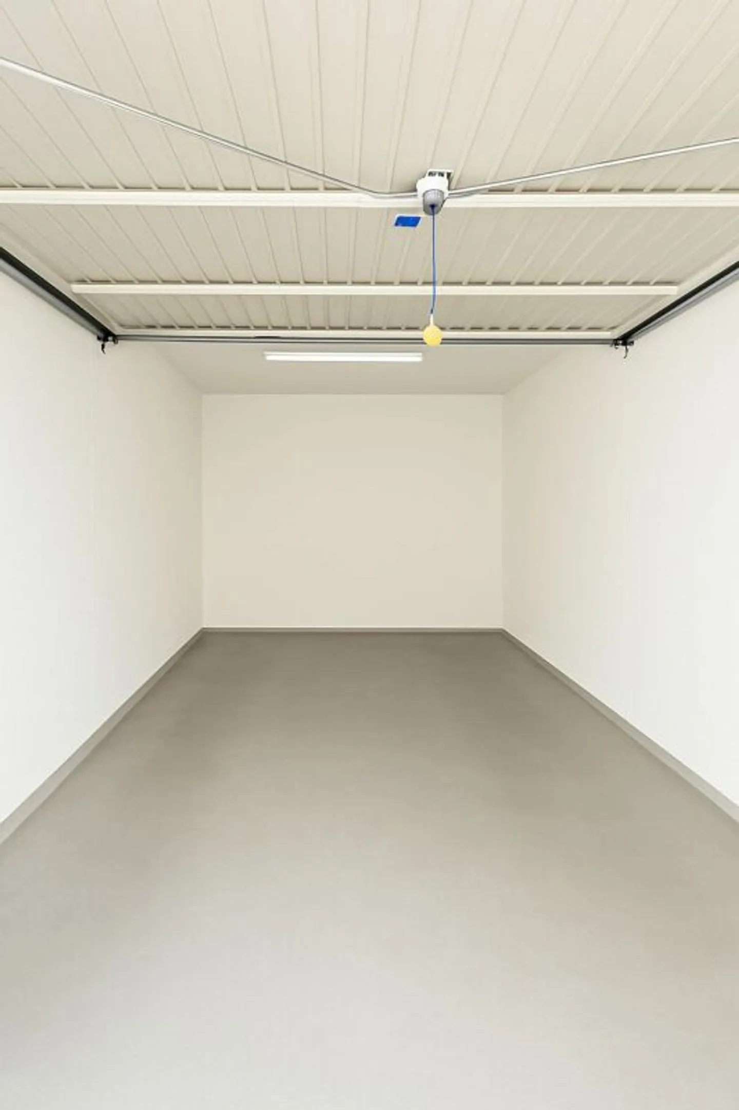 Garagenbox in Tiefgarage zu verkaufen - Foto 2 von 2