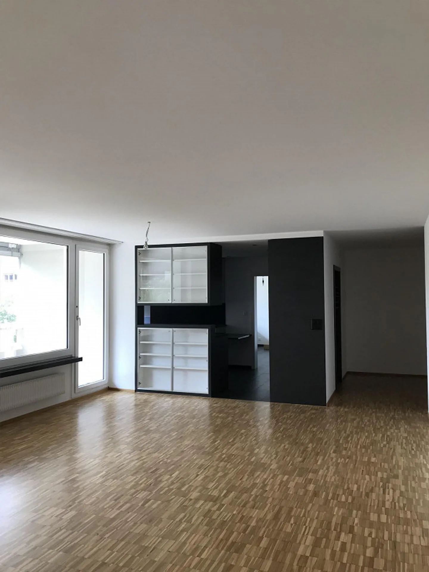 Large 5.5-room apartment for rent - Photo 1 of 16