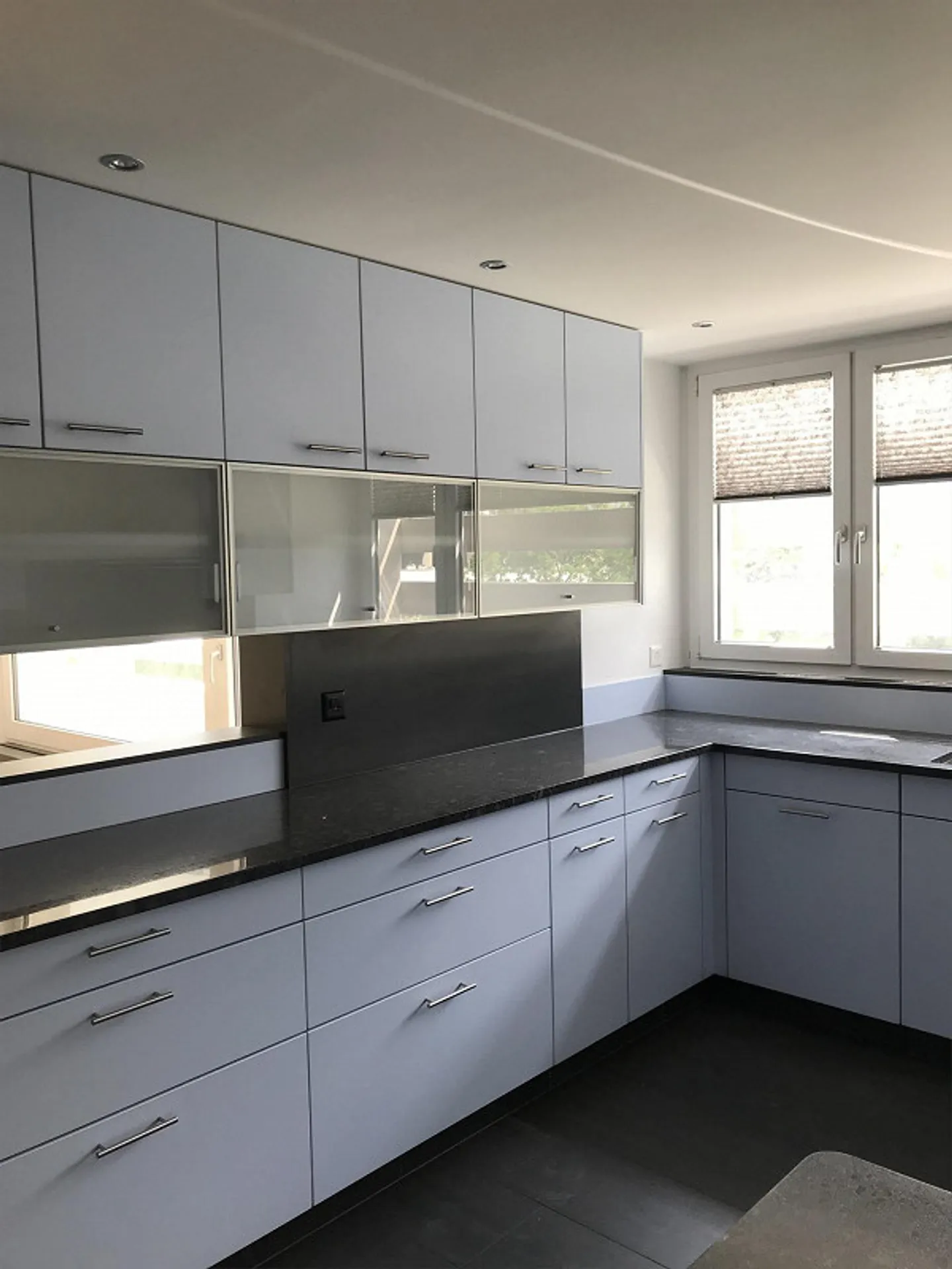 Large 5.5-room apartment for rent - Photo 4 of 16