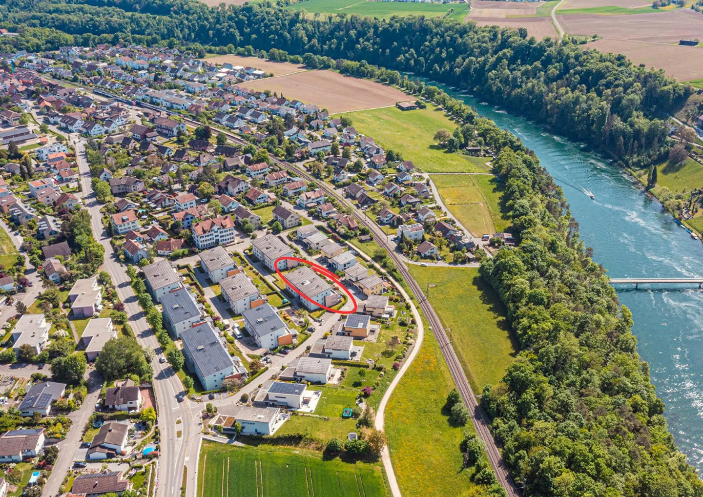 Appartement spacieux et lumineux de 2,5 pièces dans le calme de Dachsen... - Photo 9 sur 10