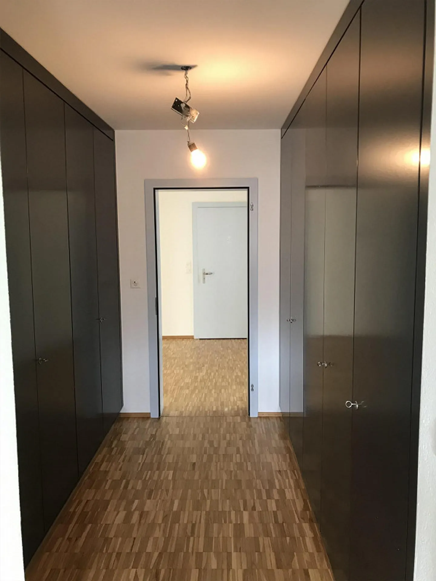 Large 5.5-room apartment for rent - Photo 11 of 16