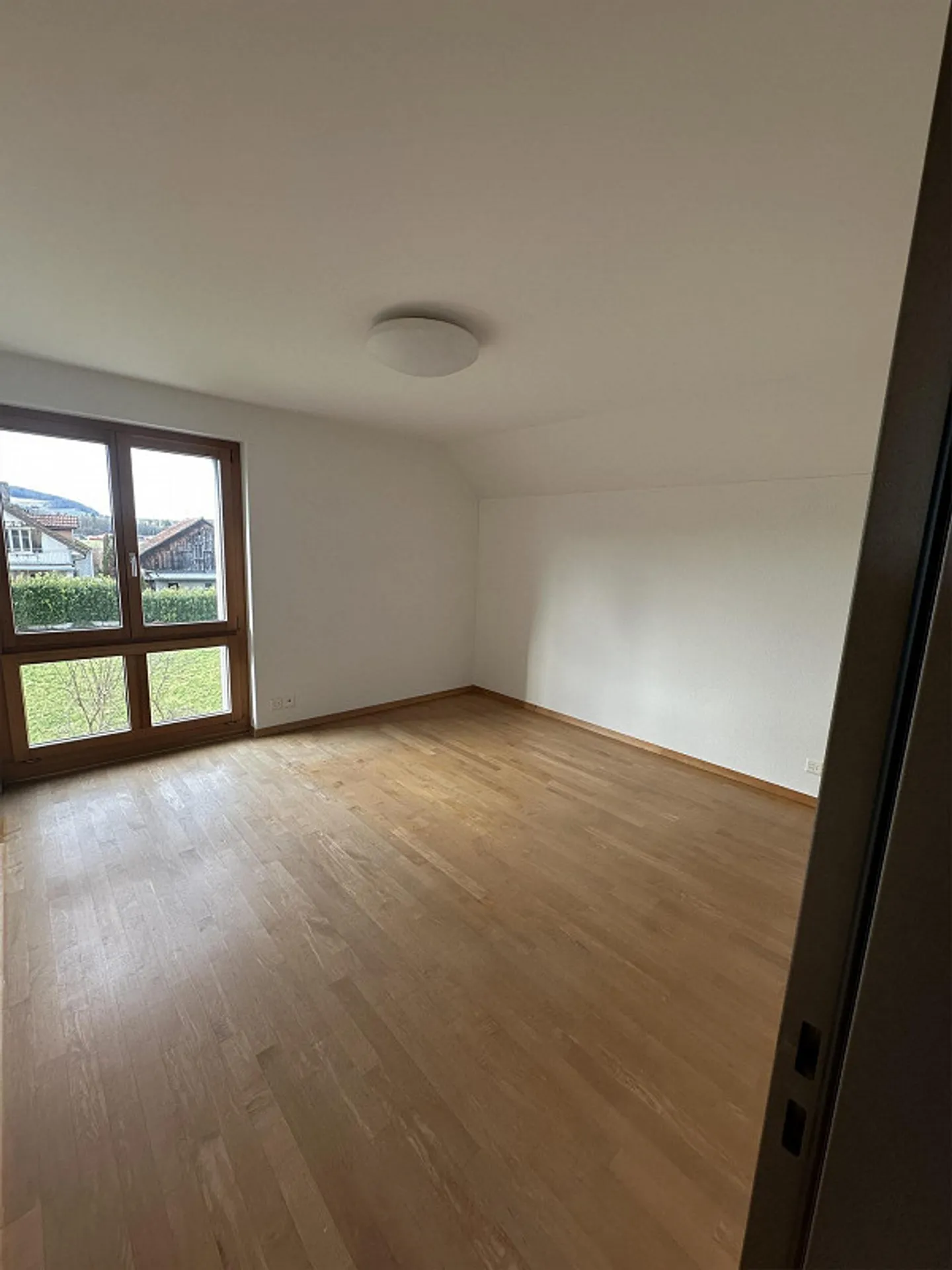 Incantevole casa bifamiliare di 4,5 stanze a Würenlingen - Foto 9 di 17