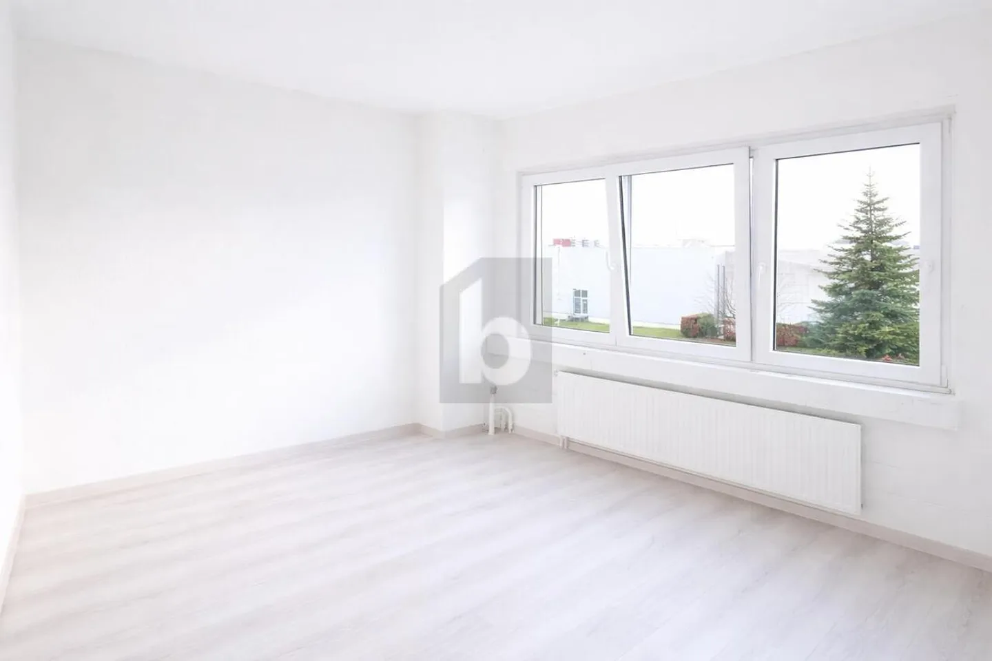 Moderne et lumineuse à Avouillons - Photo 2 sur 5