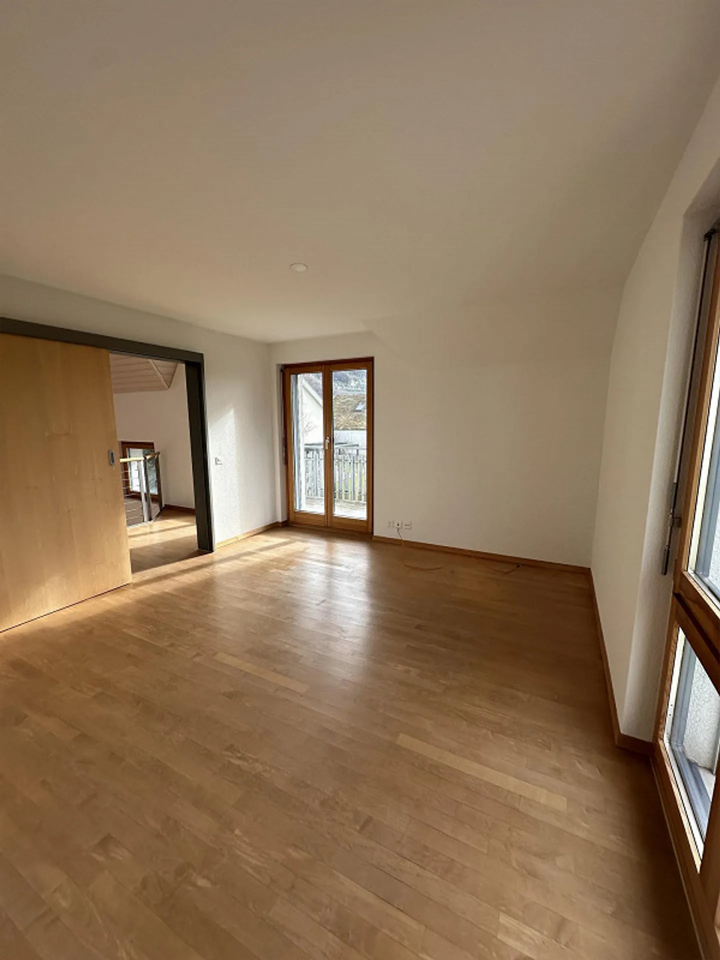 Incantevole casa bifamiliare di 4,5 stanze a Würenlingen - Foto 11 di 17