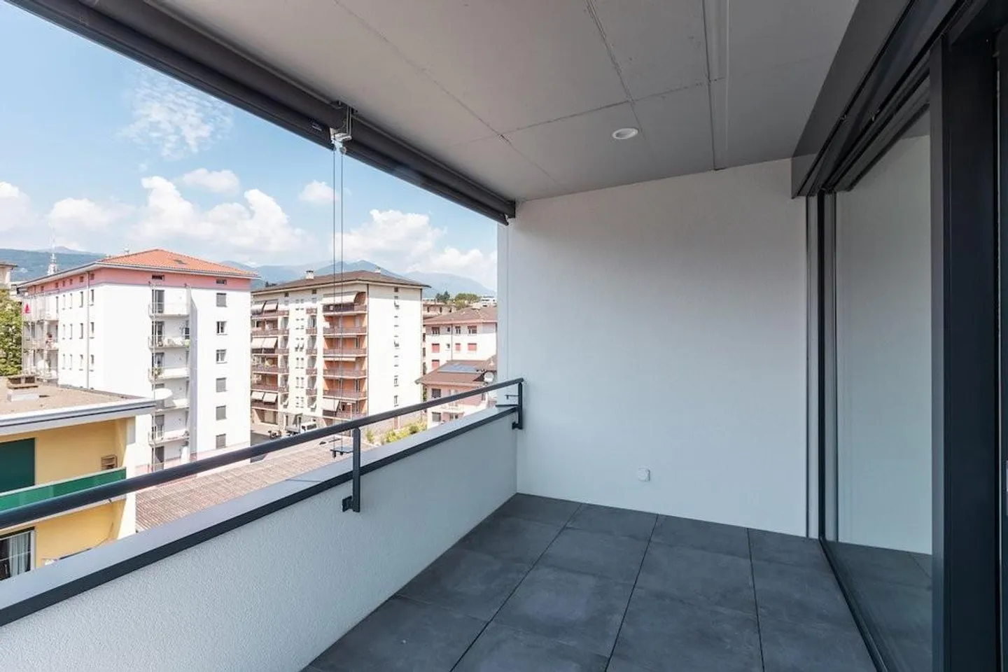 Affittasi moderno 2.5 locali in zona strategica a Massagno - Foto 5 di 8