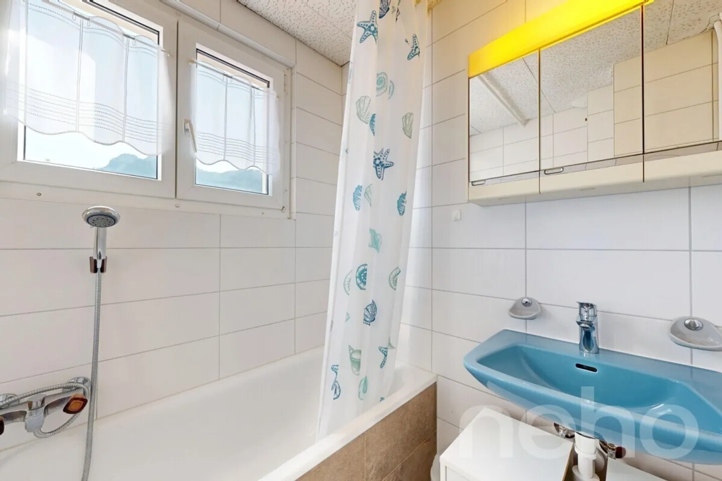 Multi-family house in Broc - 6.5 rooms and great potential - Photo 10 of 12