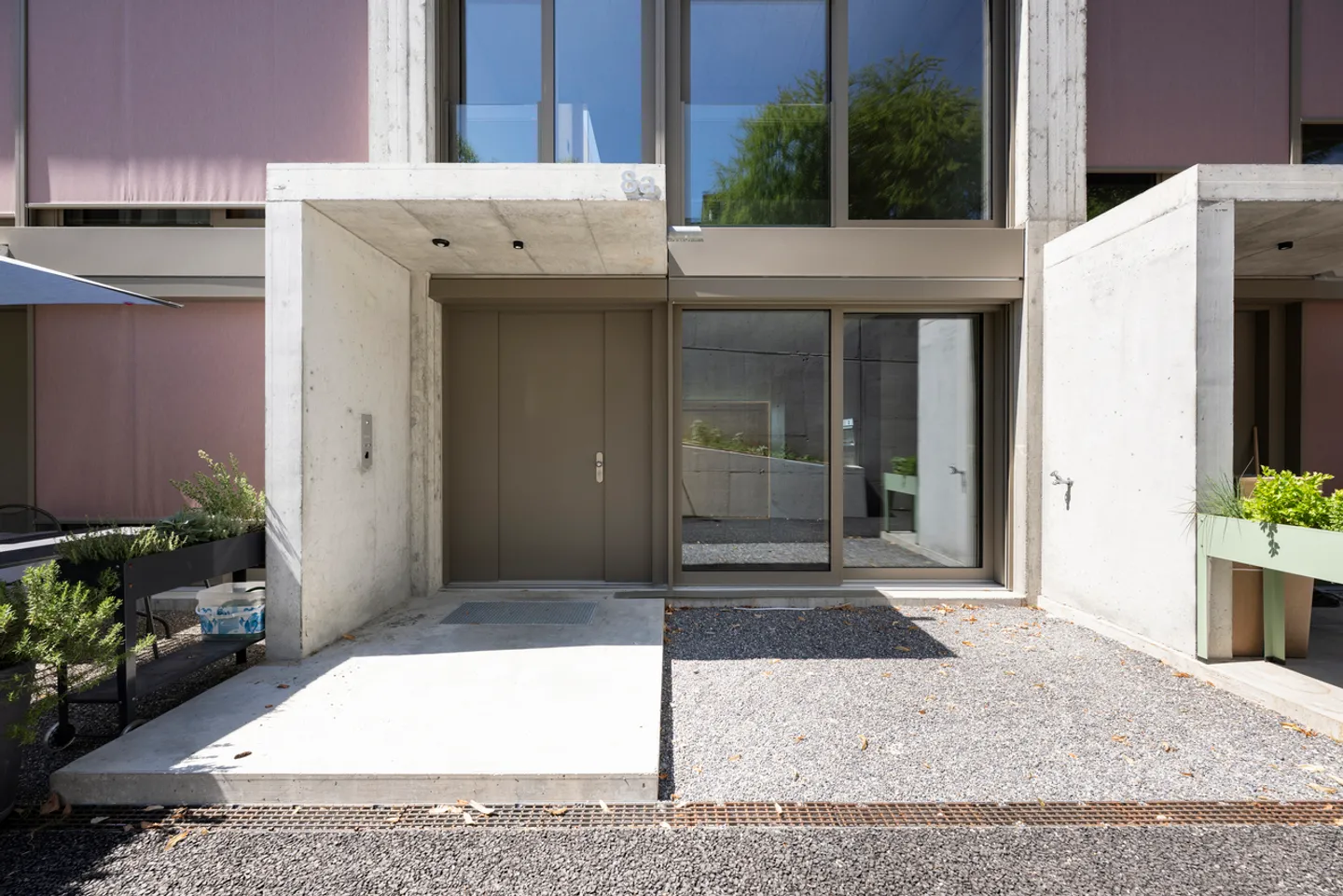 Luxurious Family Home with Terrace - Photo 17 of 17