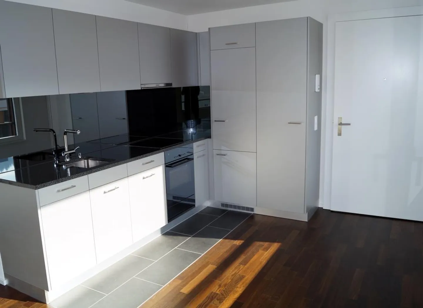 Centrally Located 1.5 Room Apartment - Photo 2 of 5