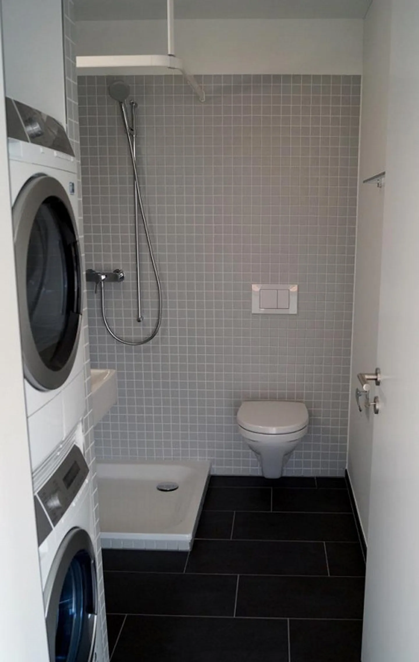 Centrally Located 1.5 Room Apartment - Photo 4 of 5