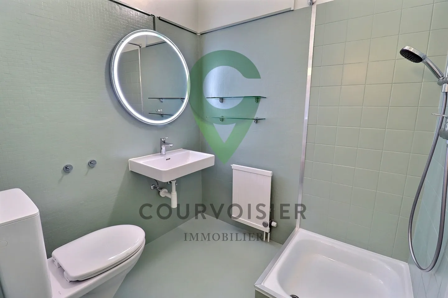 Maison familiale rénovée avec jardin & piscine - Photo 13 sur 14