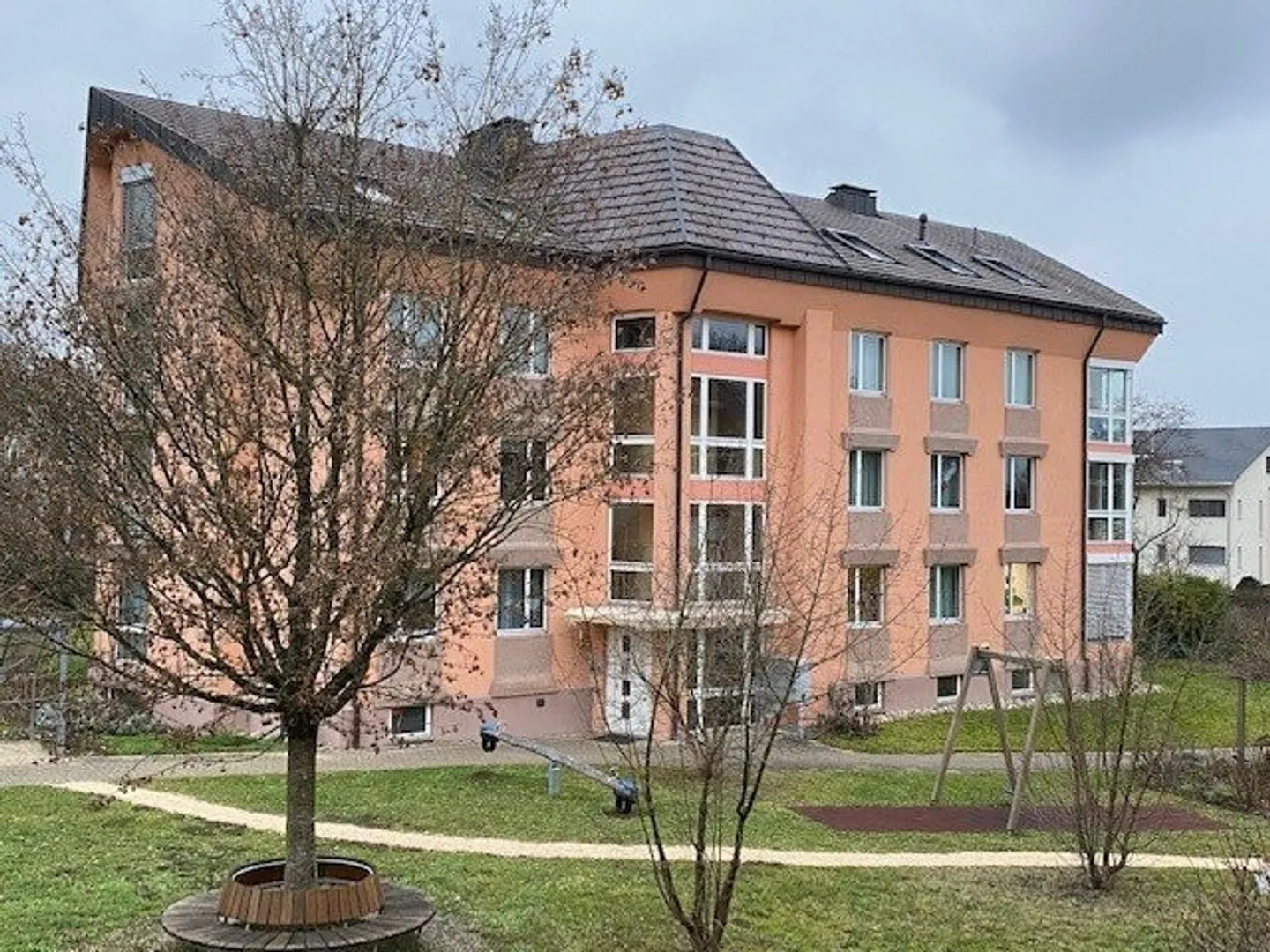 Bellissimo appartamento mansardato di 2,5 locali vicino al centro del villaggio! - Foto 1 di 12