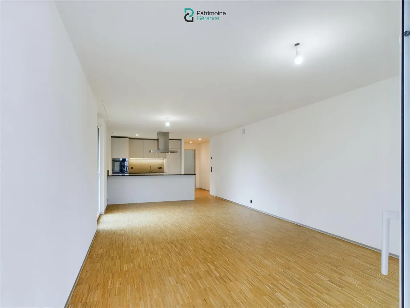 Neue 3.5-Zimmer-Wohnung mit großem Balkon - Foto 1 von 11