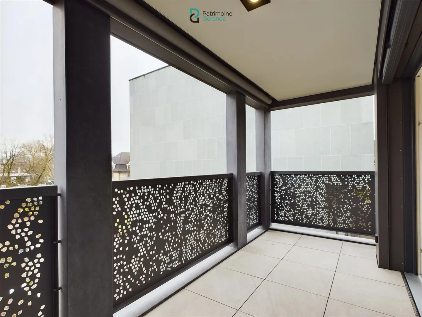 Neue 3.5-Zimmer-Wohnung mit großem Balkon - Foto 8 von 11