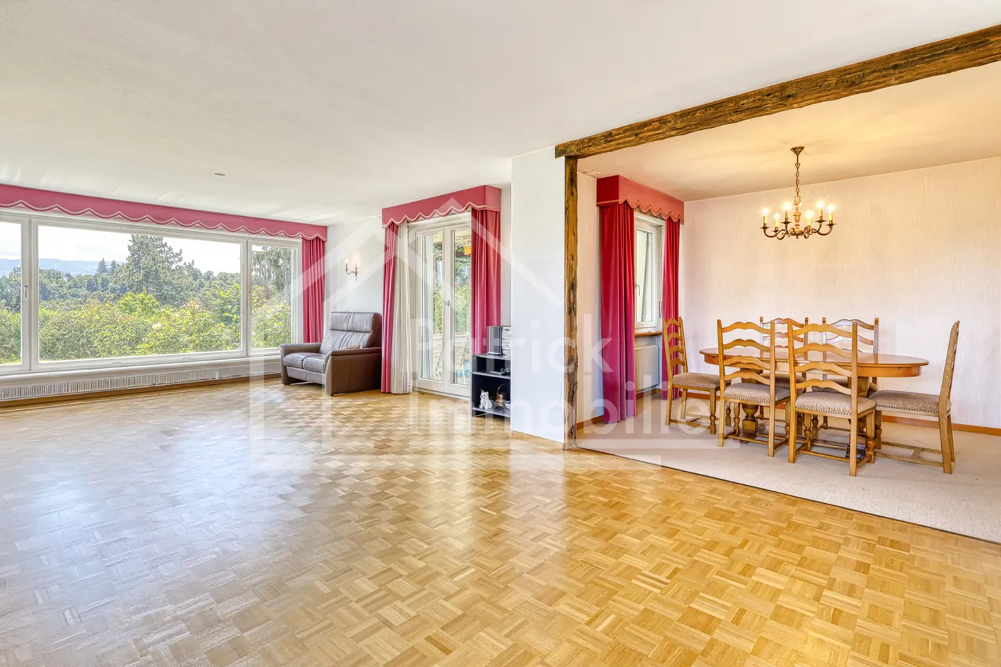Villa spacieuse avec vue imprenable - Photo 3 sur 16
