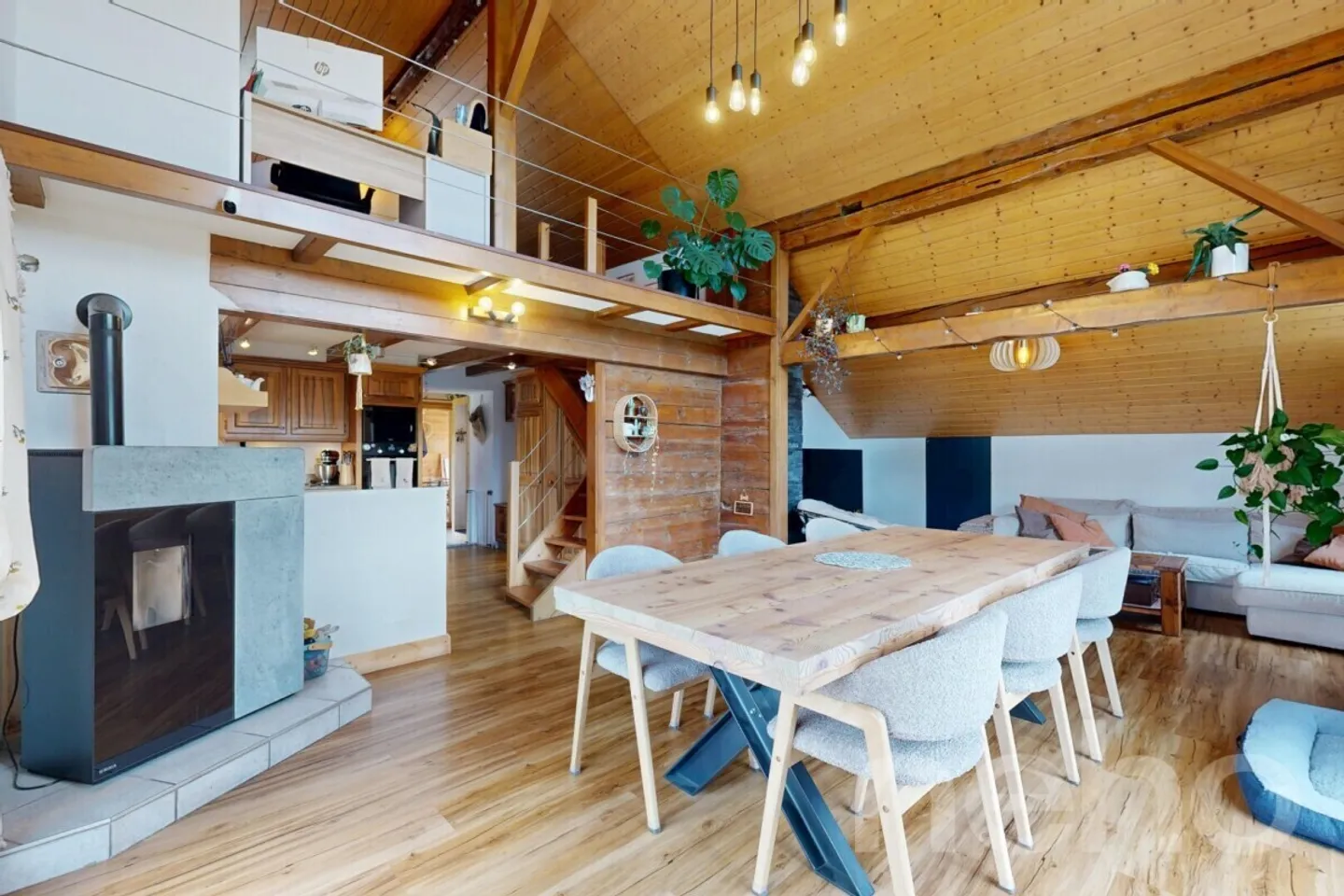 Salvan : Maison individuelle rénovée avec potentiel de rendement - Photo 1 sur 12