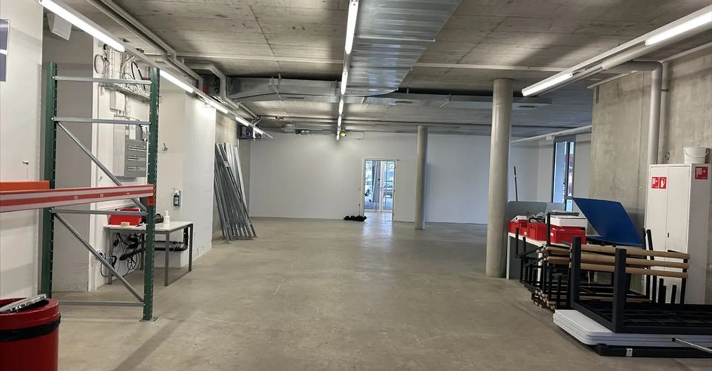 Mischgenutztes Gebäude mieten - Foto 4 von 5