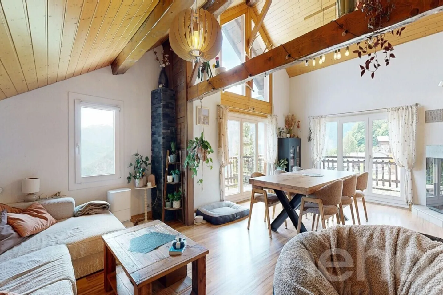 Salvan : Maison individuelle rénovée avec potentiel de rendement - Photo 4 sur 12