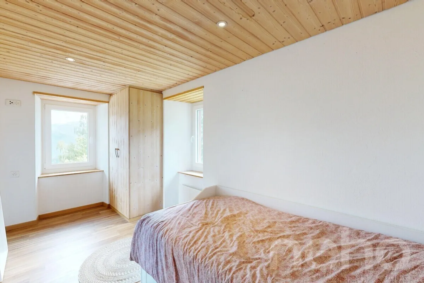 Salvan : Maison individuelle rénovée avec potentiel de rendement - Photo 8 sur 12