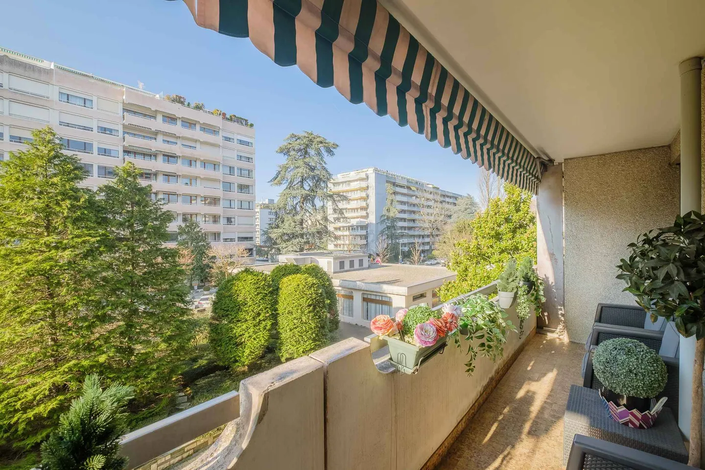 Bel appartement de 6 pièces - Photo 4 sur 11