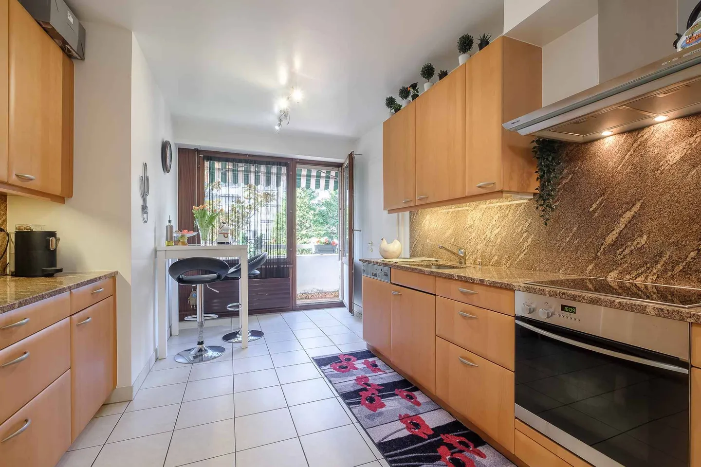 Bel appartement de 6 pièces - Photo 5 sur 11