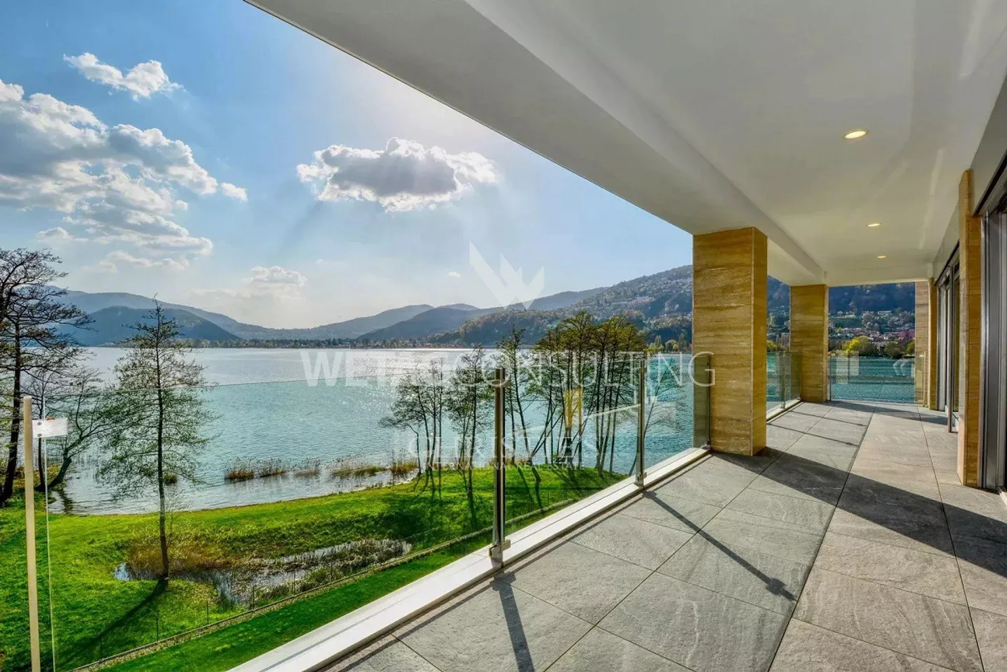 Attico di lusso a Muzzano sul lago di Lugano con splendida terrazza sul tetto... - Foto 1 di 10