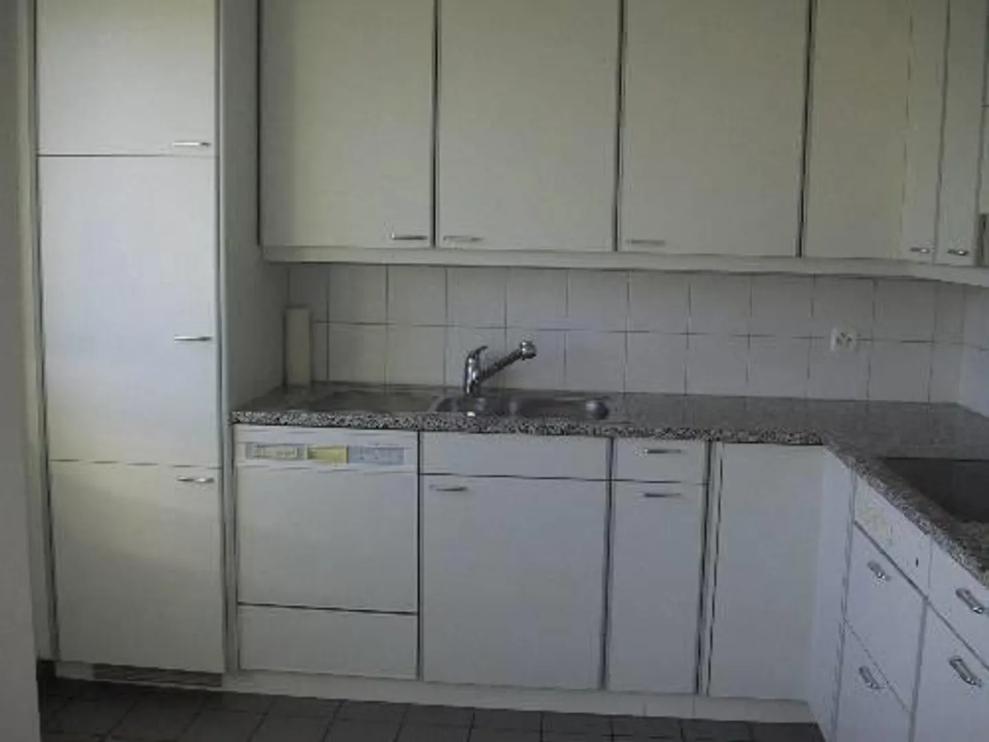 Appartement moderne avec jardin - Photo 3 sur 4