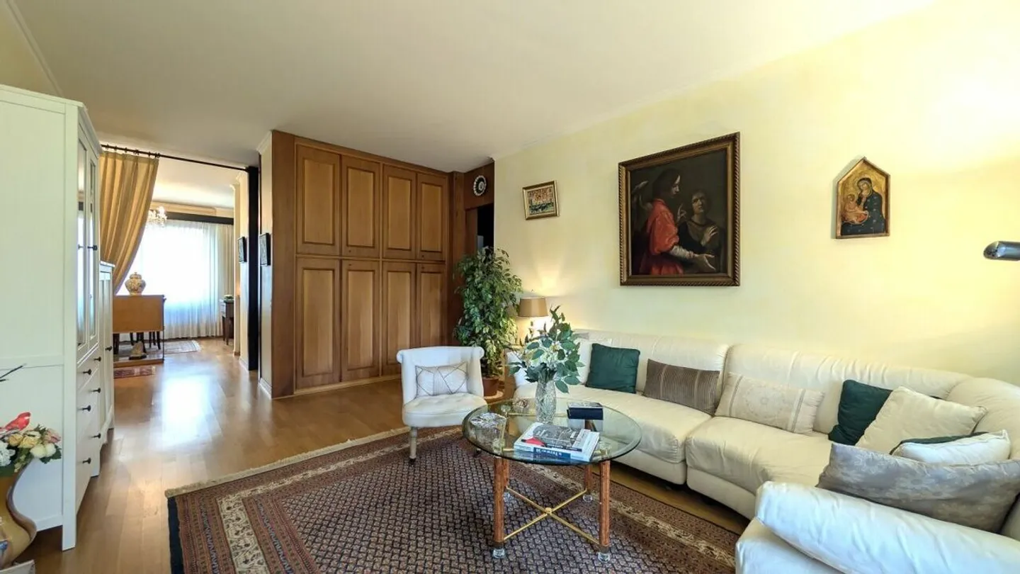 Comfort e tranquillità nel centro di Lugano: Appartamento con servizi premium! - Foto 2 di 17