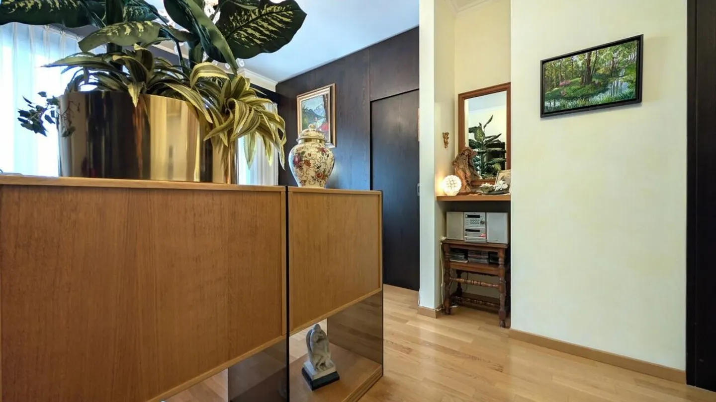 Comfort e tranquillità nel centro di Lugano: Appartamento con servizi premium! - Foto 4 di 17