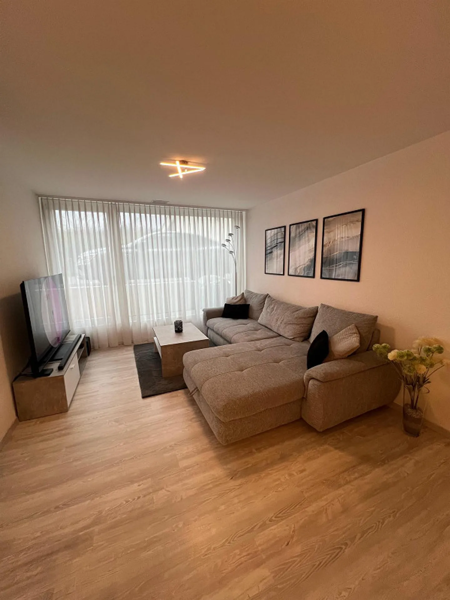 Grosszügige 3.5 Zimmer Wohnung - Foto 1 von 14