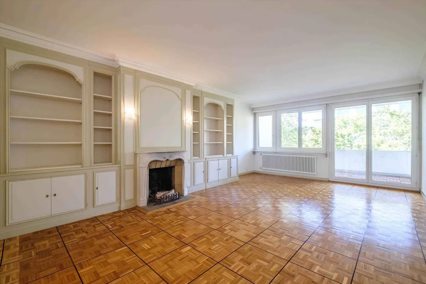 Appartamento esclusivo e bello di 9 stanze in un piano superiore - Foto 3 di 13