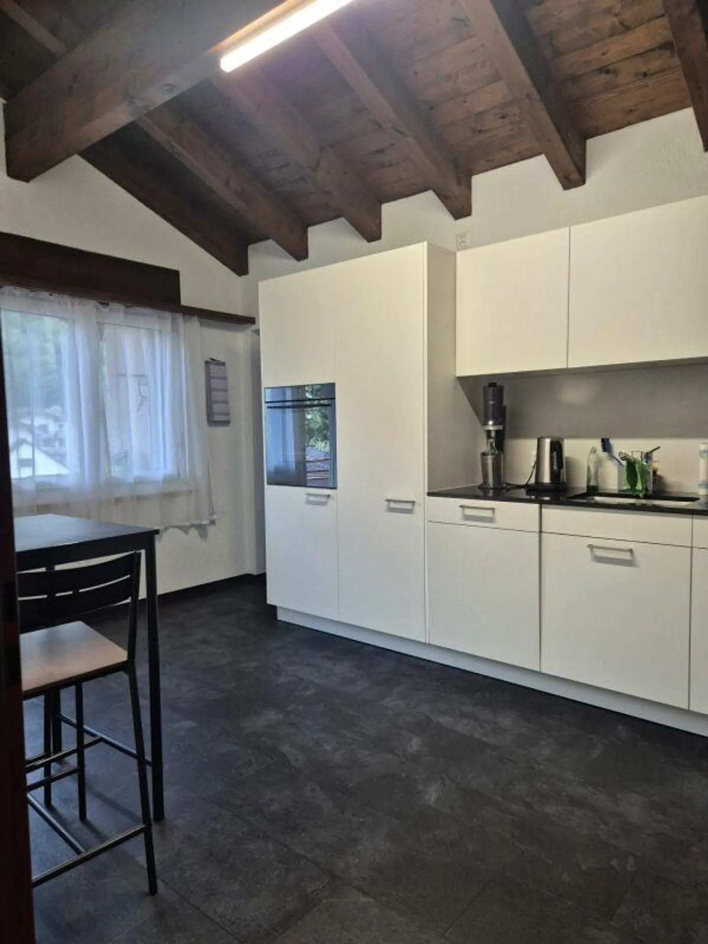 Appartement en attique 4 1/2 pièces bien situé - Photo 7 sur 12
