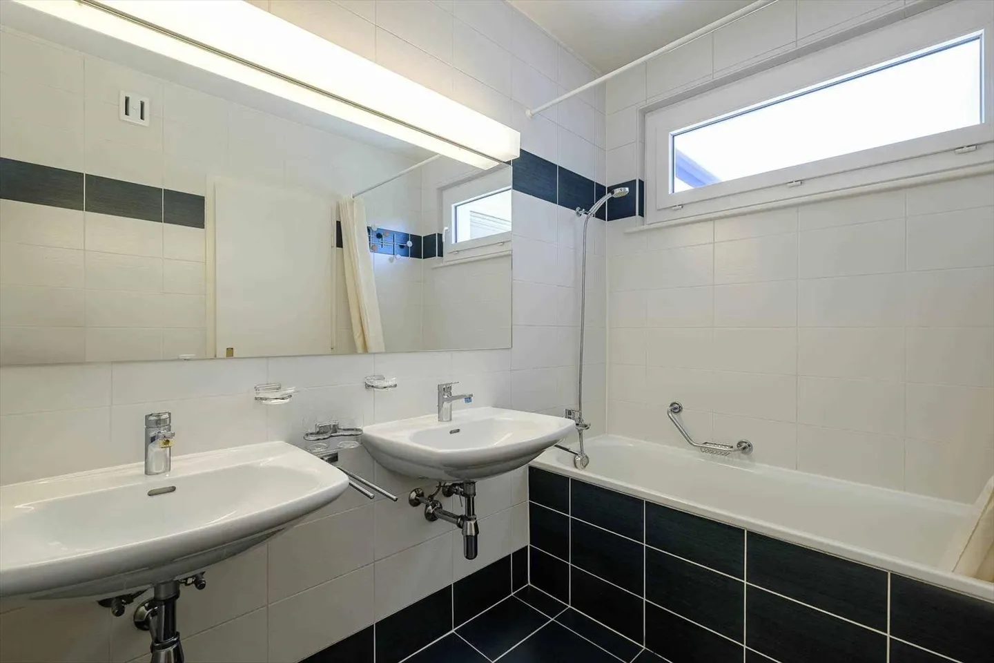 Appartamento esclusivo e bello di 9 stanze in un piano superiore - Foto 11 di 13