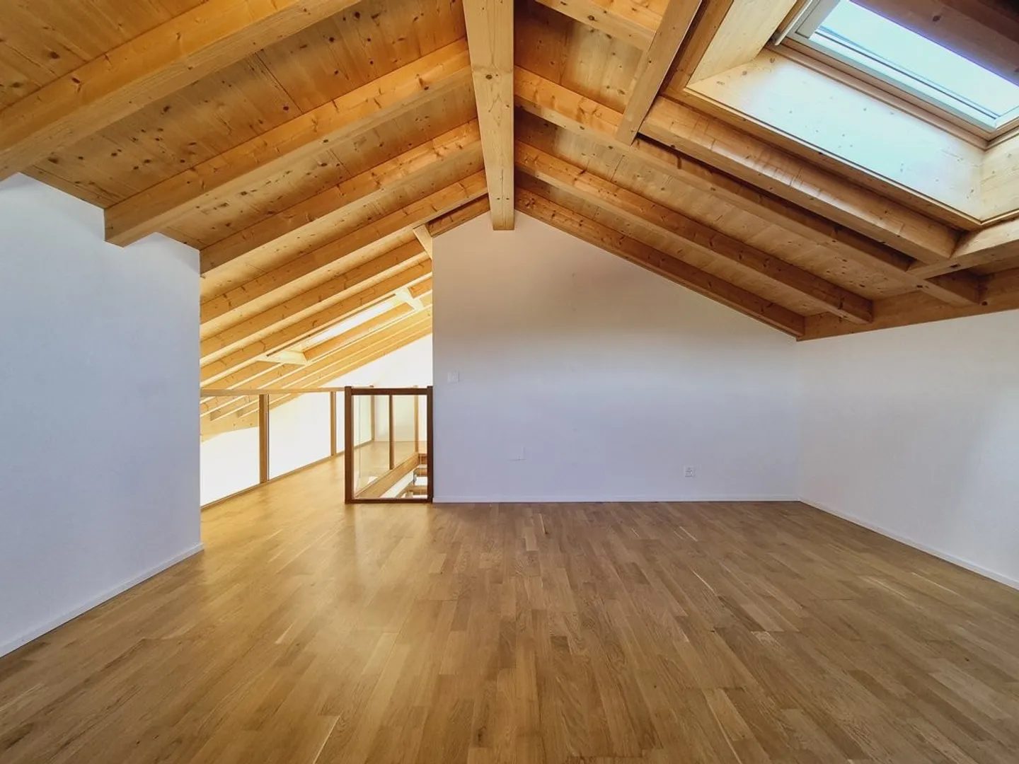 FARVAGNY - Appartement mansardé de 3,5 pièces au 2ème étage - Photo 8 sur 12