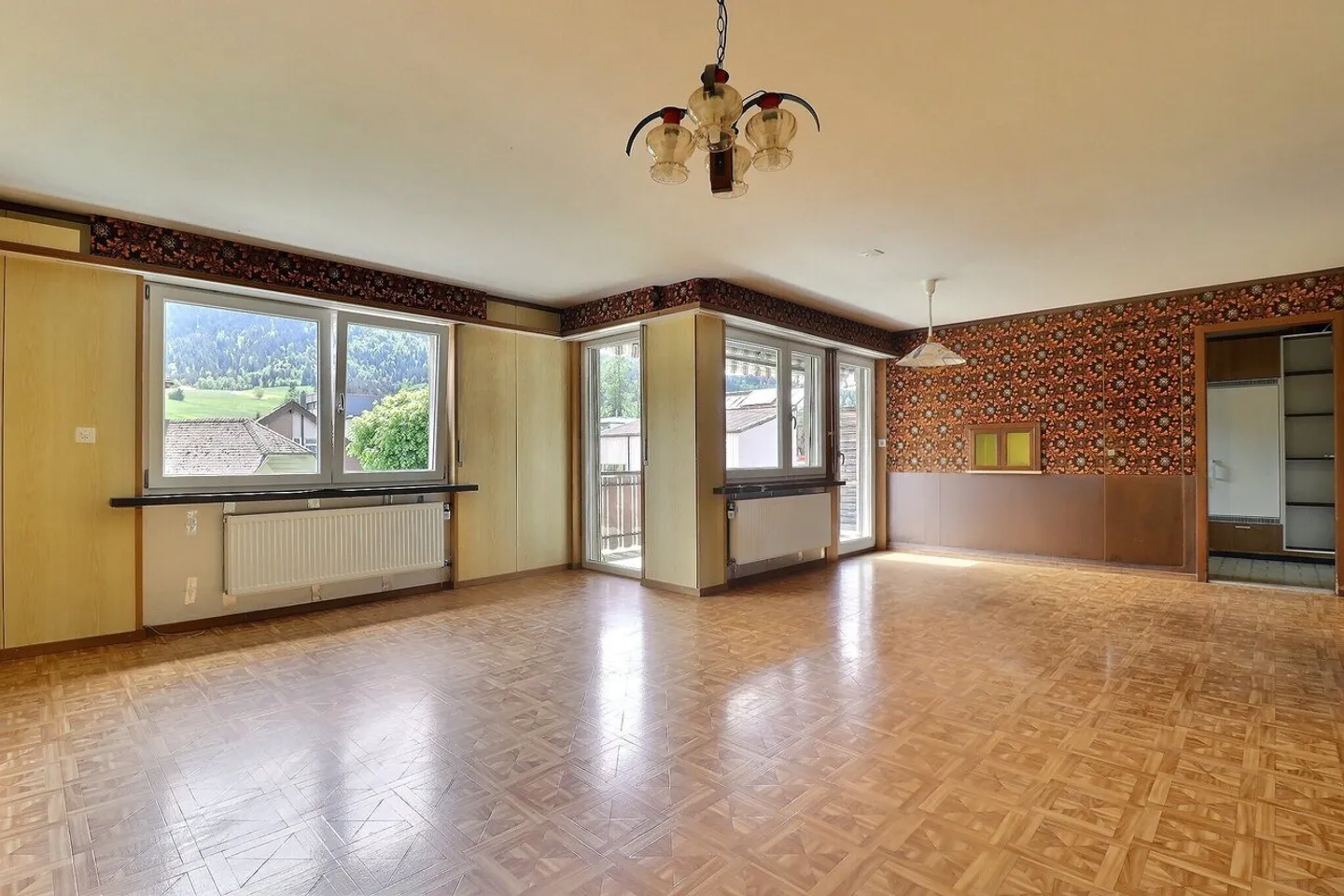Appartamento affascinante di 4,5 stanze con balcone e garage - Foto 2 di 11