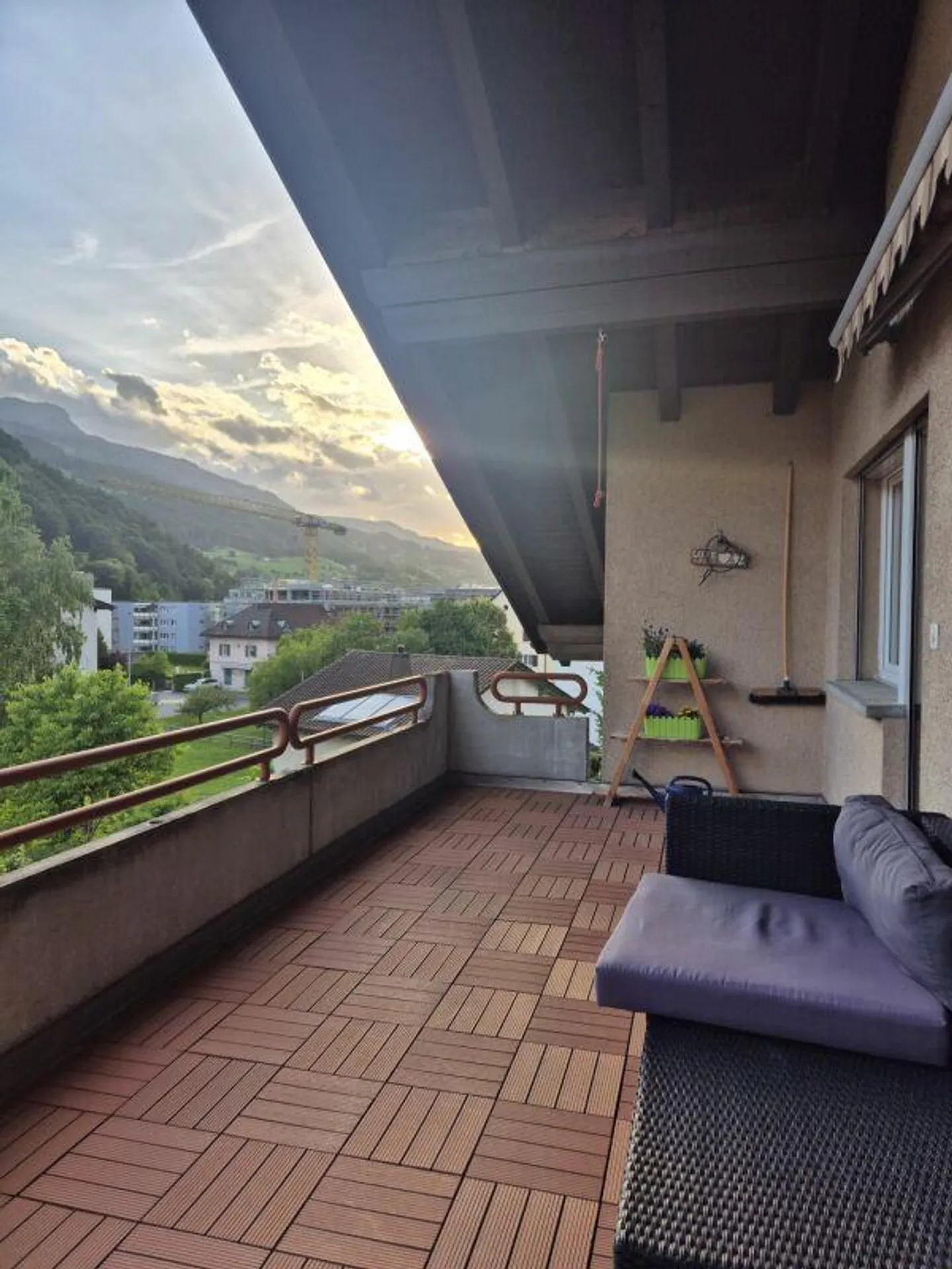 Appartement en attique 4 1/2 pièces bien situé - Photo 12 sur 12