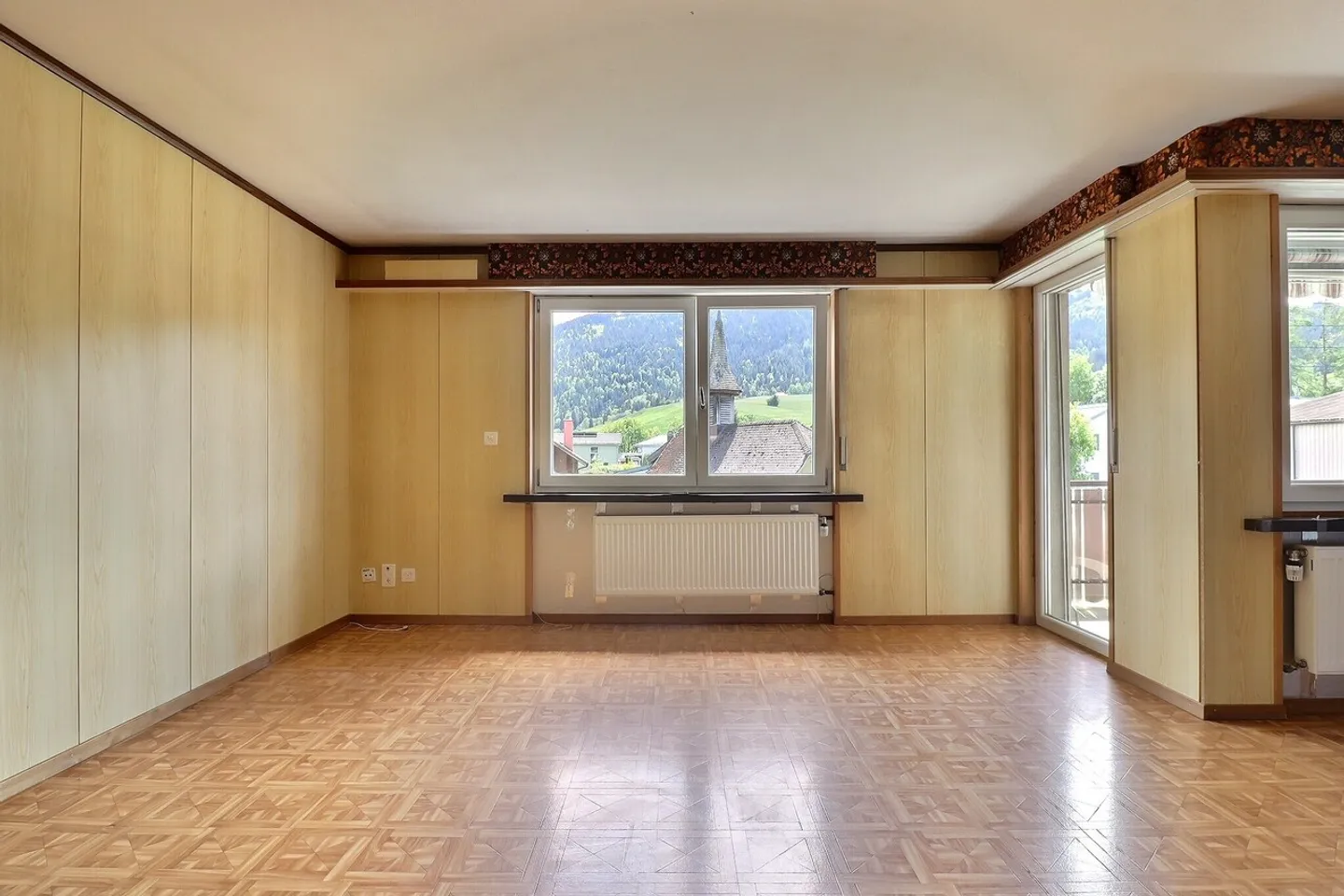 Appartamento affascinante di 4,5 stanze con balcone e garage - Foto 3 di 11