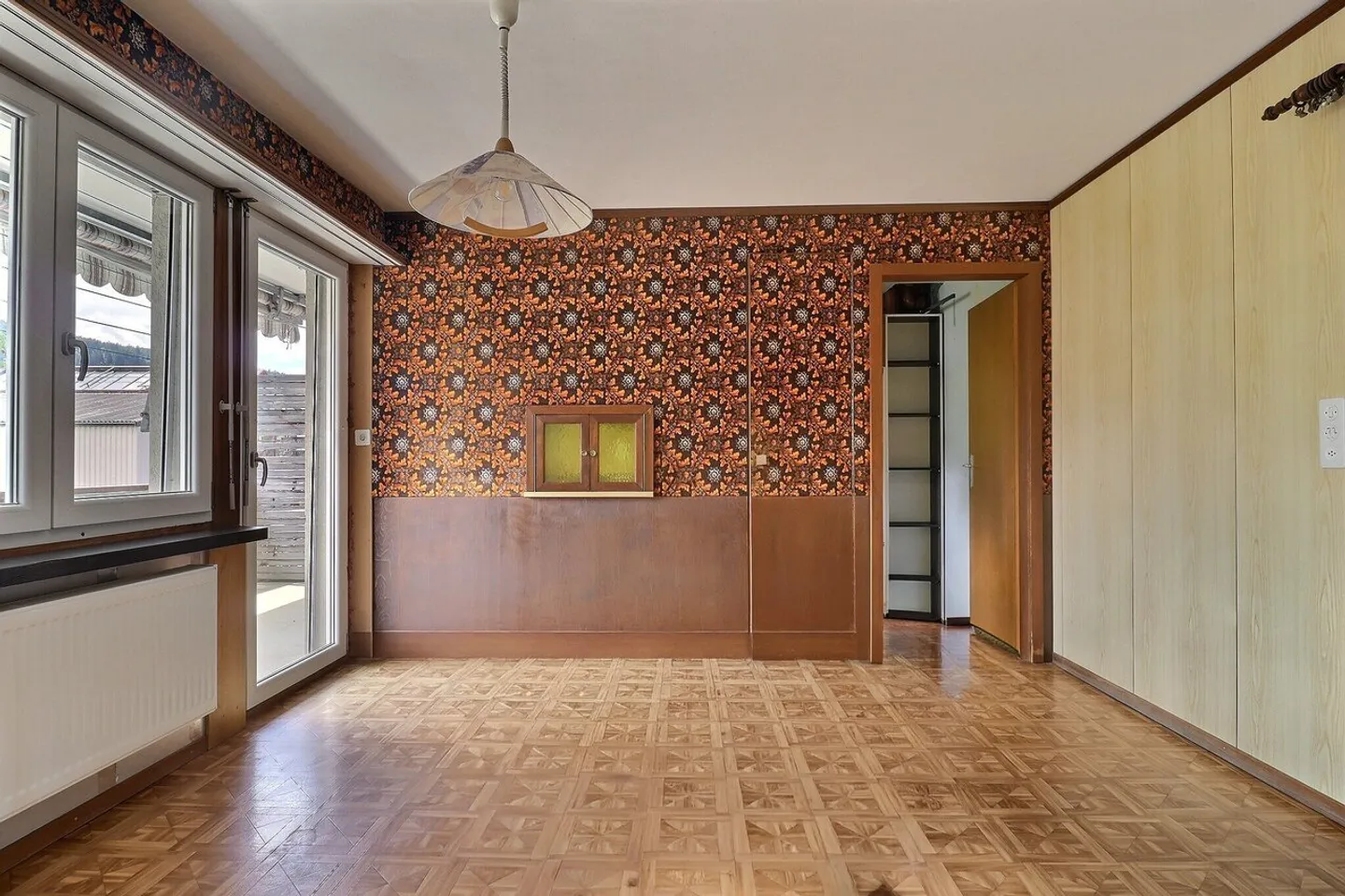 Appartamento affascinante di 4,5 stanze con balcone e garage - Foto 4 di 11