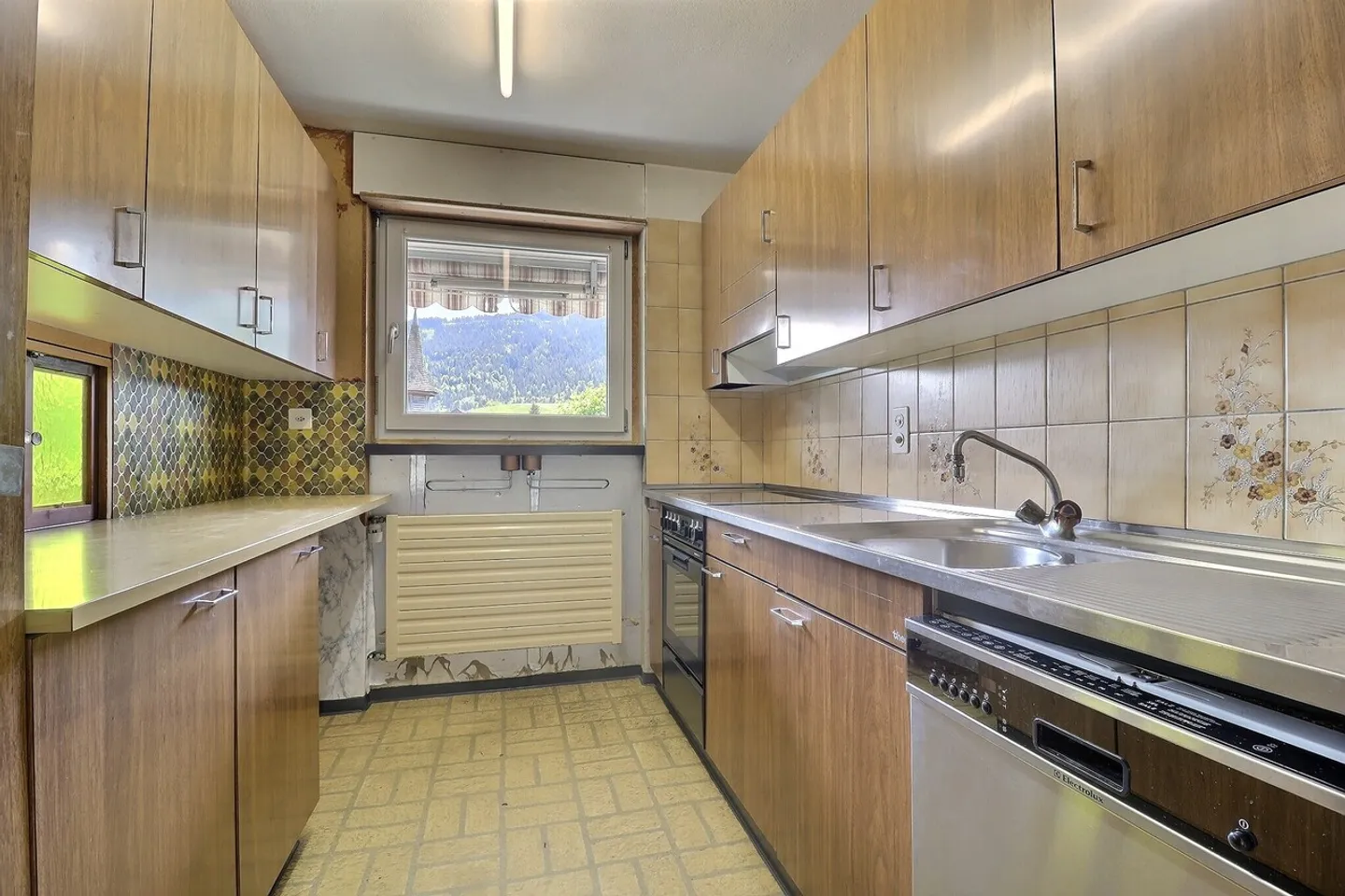 Appartamento affascinante di 4,5 stanze con balcone e garage - Foto 5 di 11