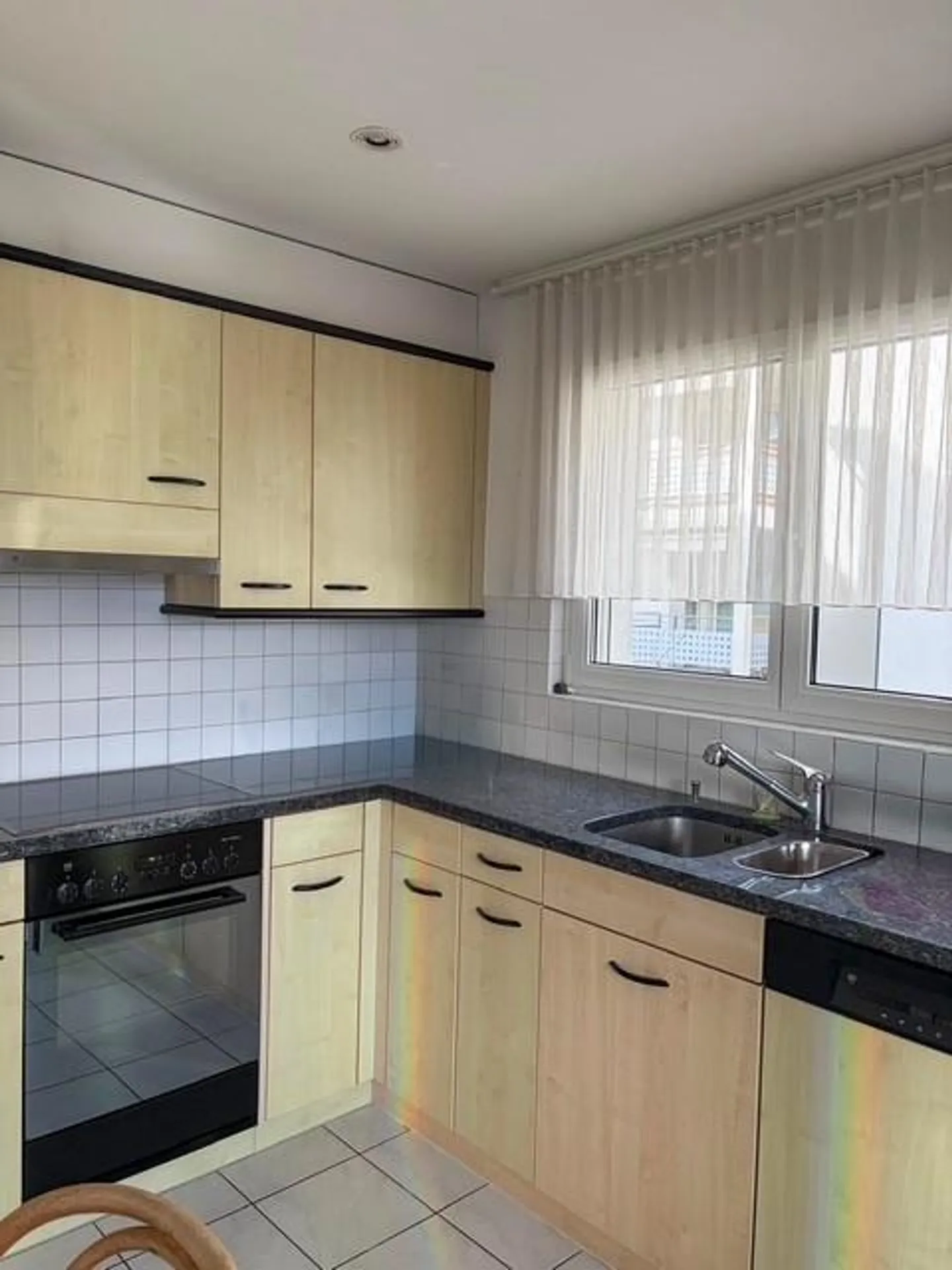 Appartamento 4,5 locali incluso 1 posto auto in garage da vendere! - Foto 4 di 17