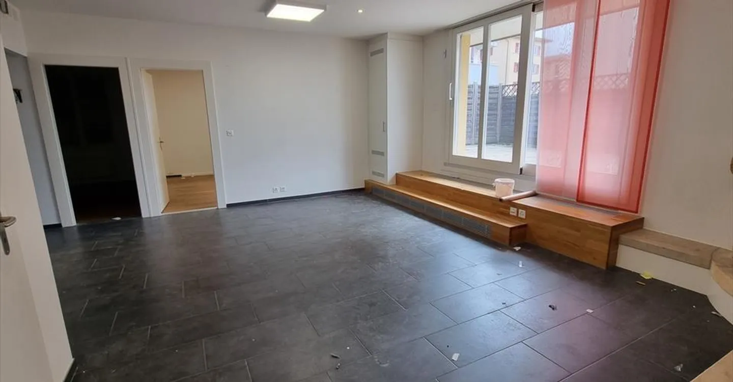 Spazio ufficio in affitto - Foto 7 di 13