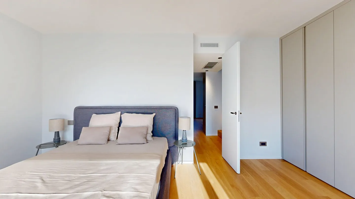 Duplex all'ultimo piano con terrazza vista lago - Foto 8 di 10