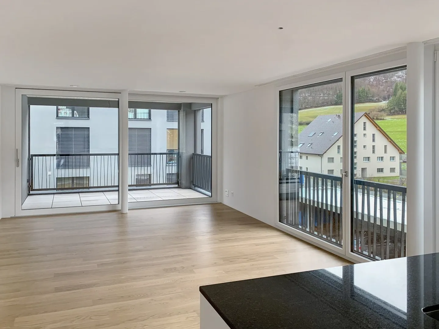 Modernes Gartenapartment mit Terrasse - Foto 3 von 9