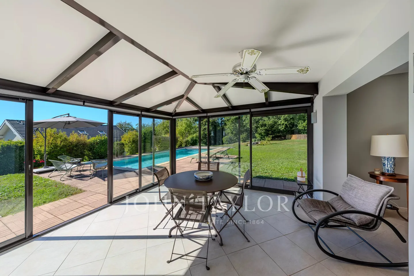 Villa con piscina, vista lago e Mont-Blanc - Foto 4 di 9