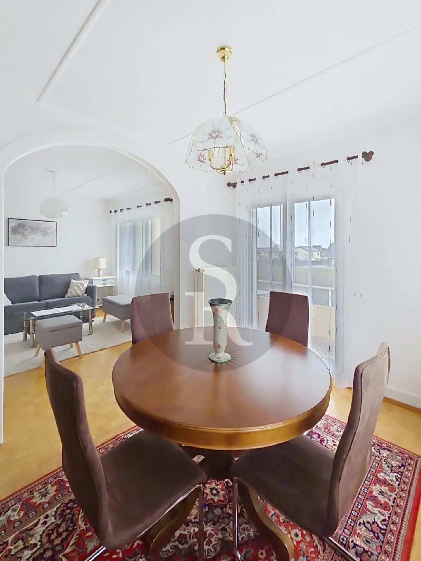Furnished 2.5 room apartment - Photo 1 of 9