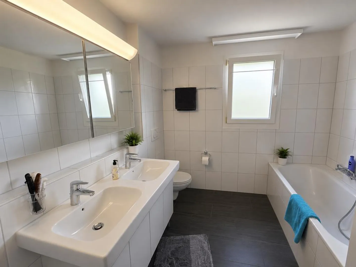 Casa unifamiliare a schiera di 6,5 stanze in un quartiere familiare - Foto 6 di 9