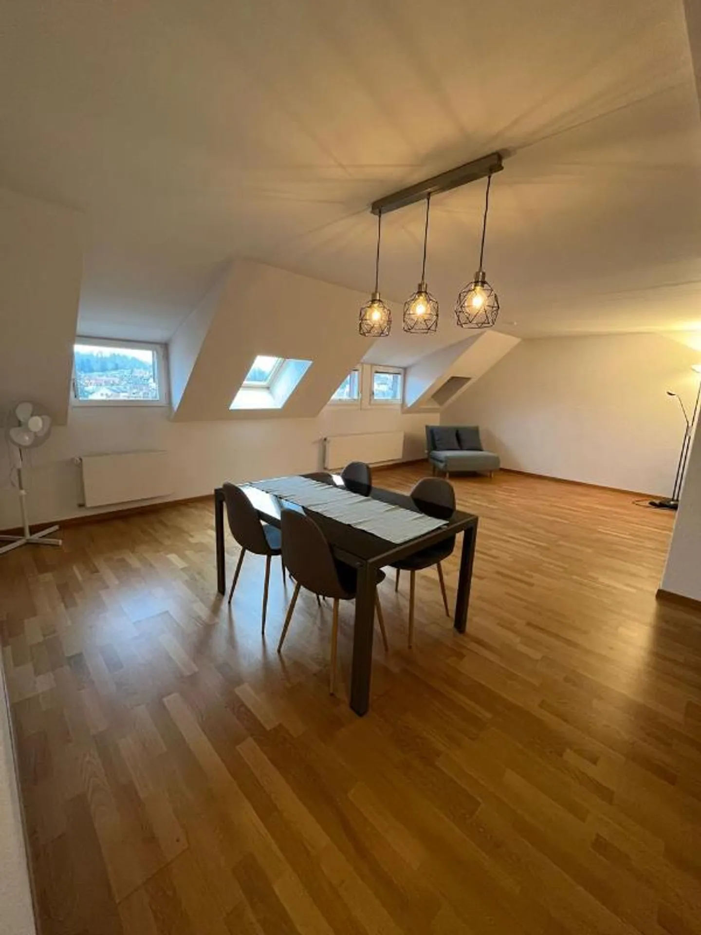 Camera accogliente in un appartamento condiviso da 2 persone - Foto 2 di 5