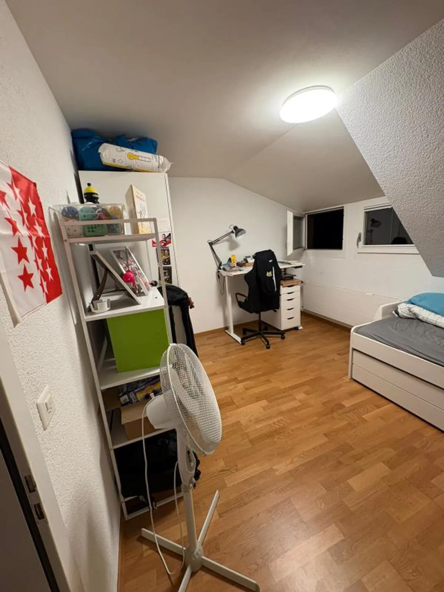 Camera accogliente in un appartamento condiviso da 2 persone - Foto 5 di 5