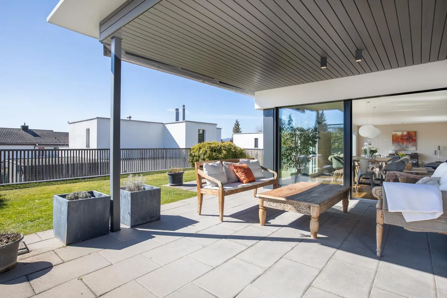 Modern Living in a Quiet Location in Erlenbach - Photo 2 of 5