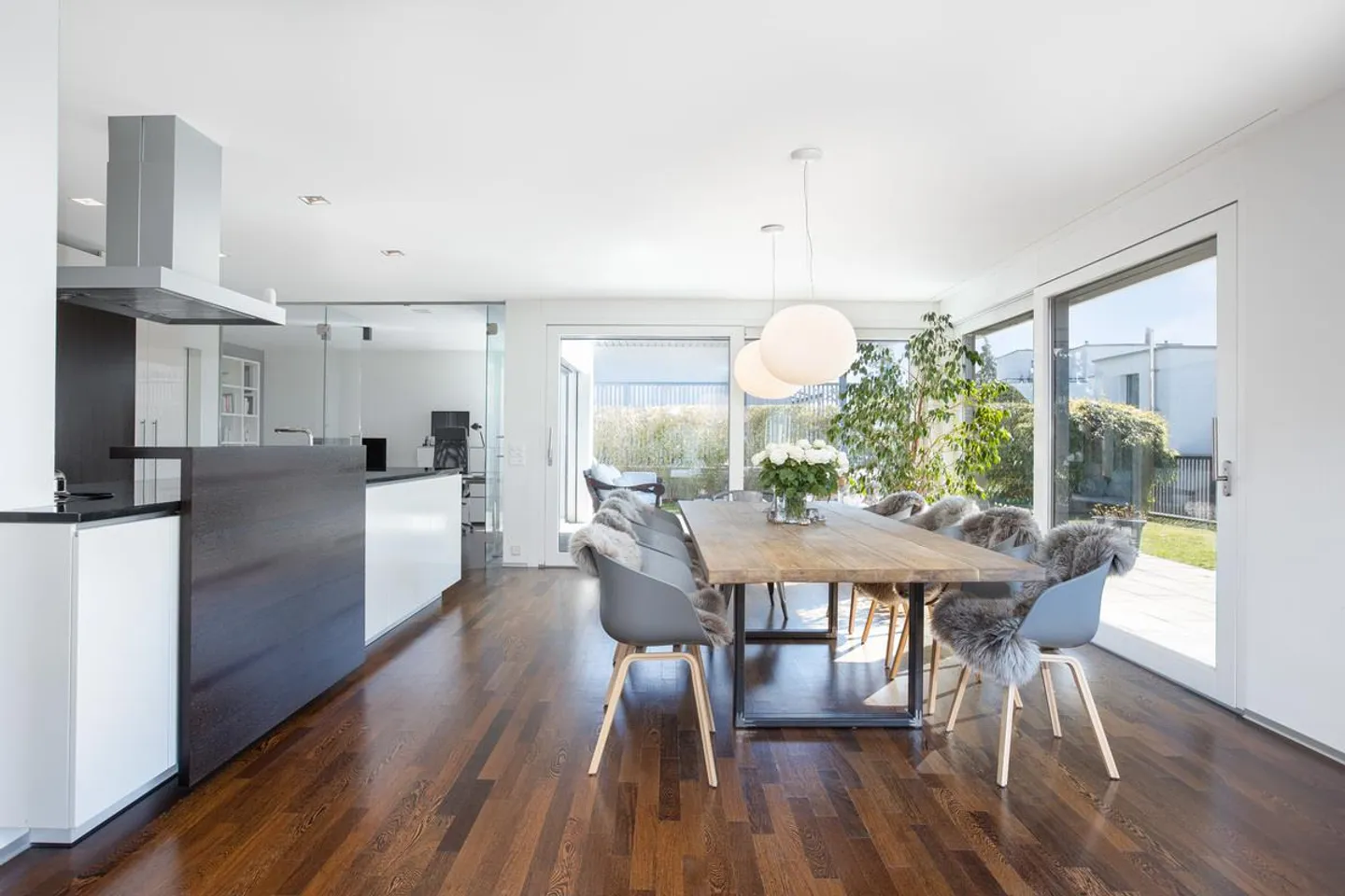 Modern Living in a Quiet Location in Erlenbach - Photo 3 of 5